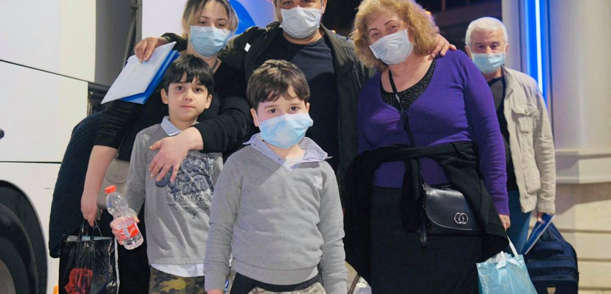 Malgré la pandémie de coronavirus, 97 olim arrivent d'Ukraine et de Géorgie