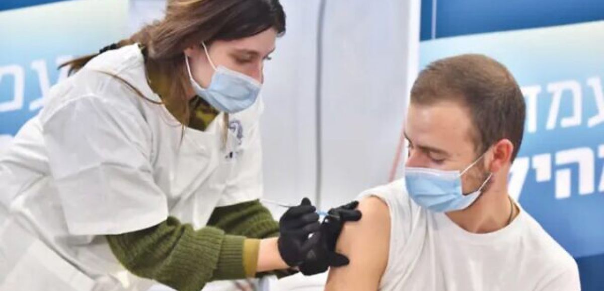 Le personnel de Tsahal désormais éligible à la 4e dose de vaccin contre le coronavirus