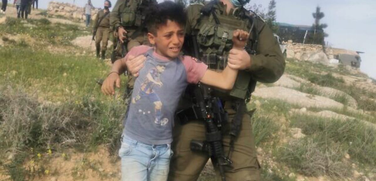 Des ONG appellent un groupe d'aide américain à arrêter de financer l'utilisation d'enfants soldats palestiniens