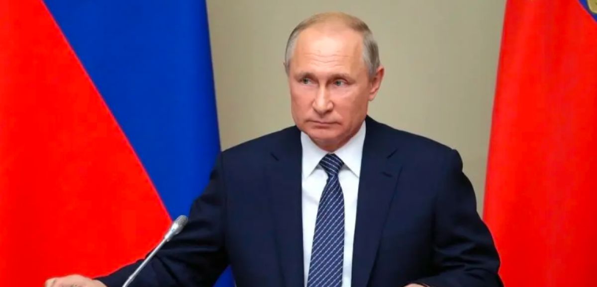 Vladimir Poutine ordonne à l'armée russe de "maintenir la paix" dans les territoires séparatistes ukrainiens