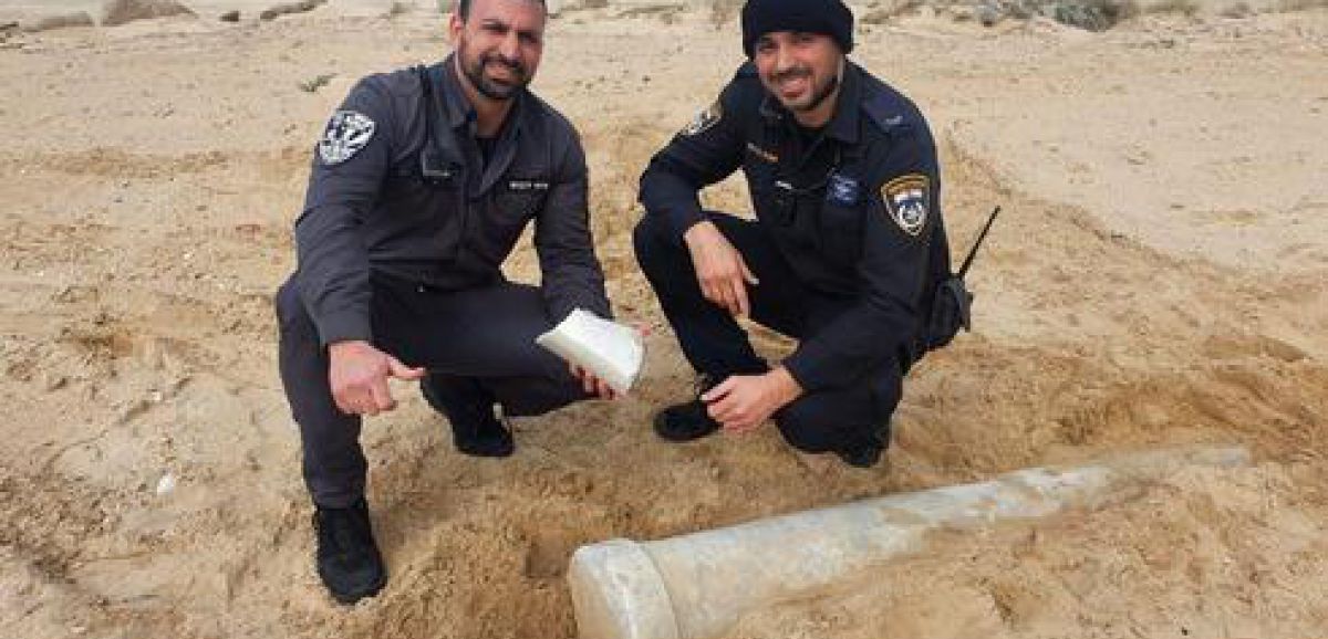 La police découvre un pilier de marbre vieux de 1 500 ans sur la côte sud d'Israël