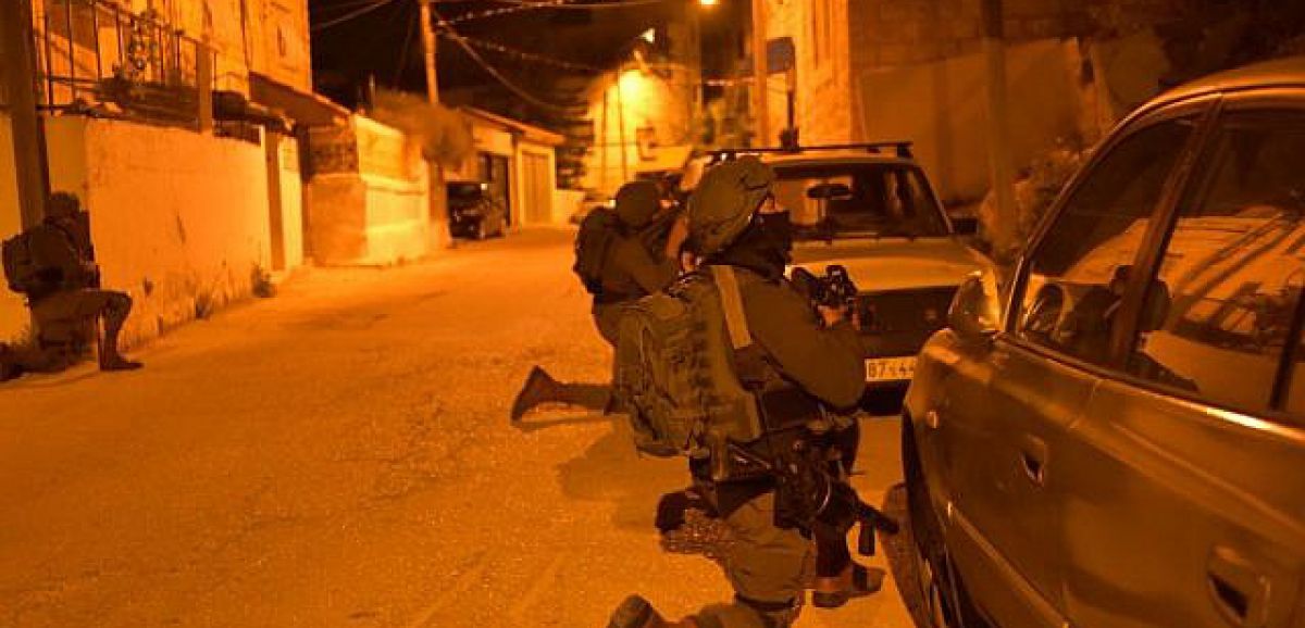 Tsahal lance "l'opération endiguement" face à la vague d'attentats terroristes