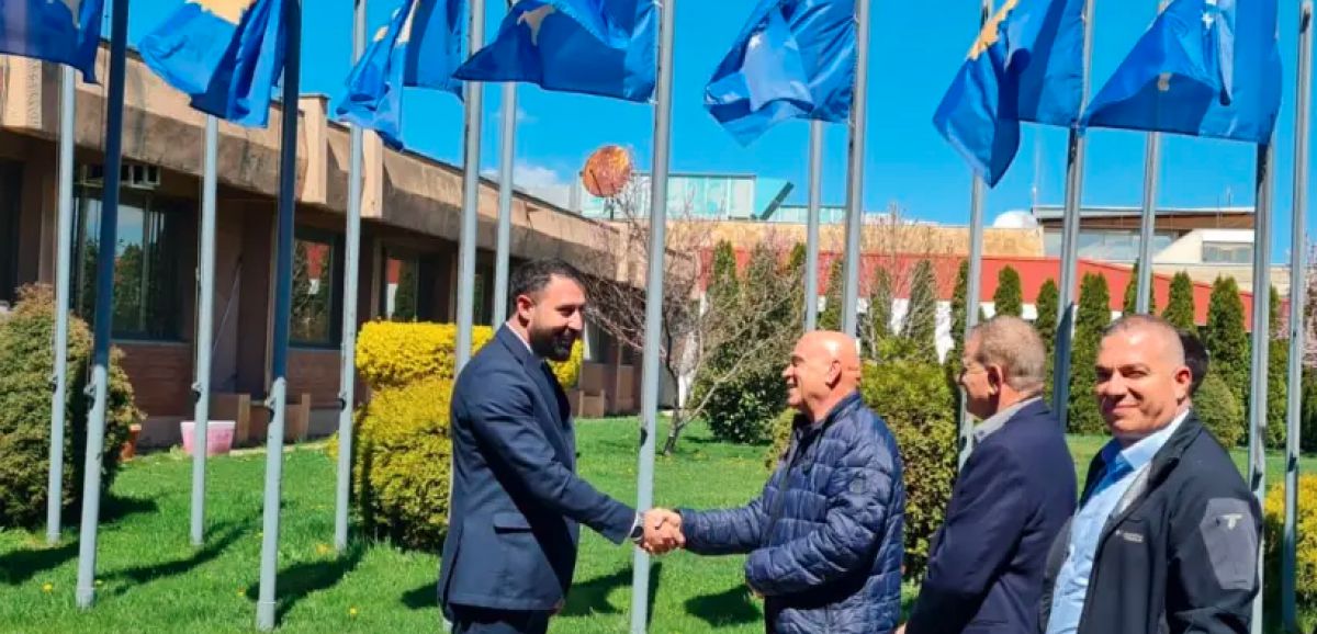 Une première pour un ministre israélien, Issawi Frej en visite au Kosovo