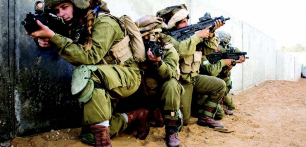 Des rabbins revendiquent l’exclusion des femmes de l’armée israélienne
