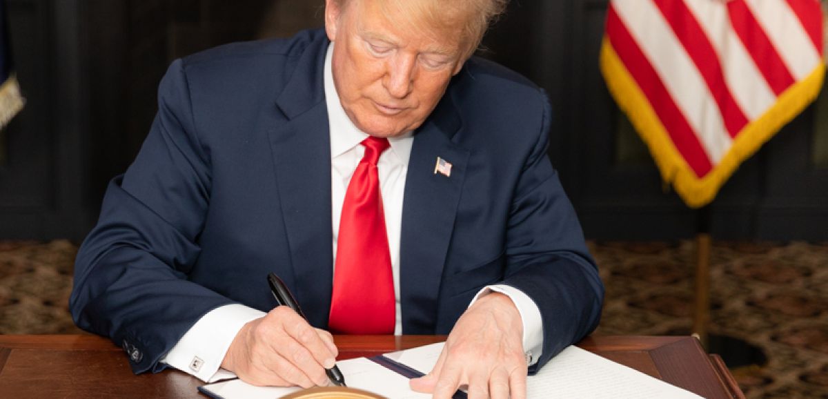 Donald Trump a signé le Never Again Education Act