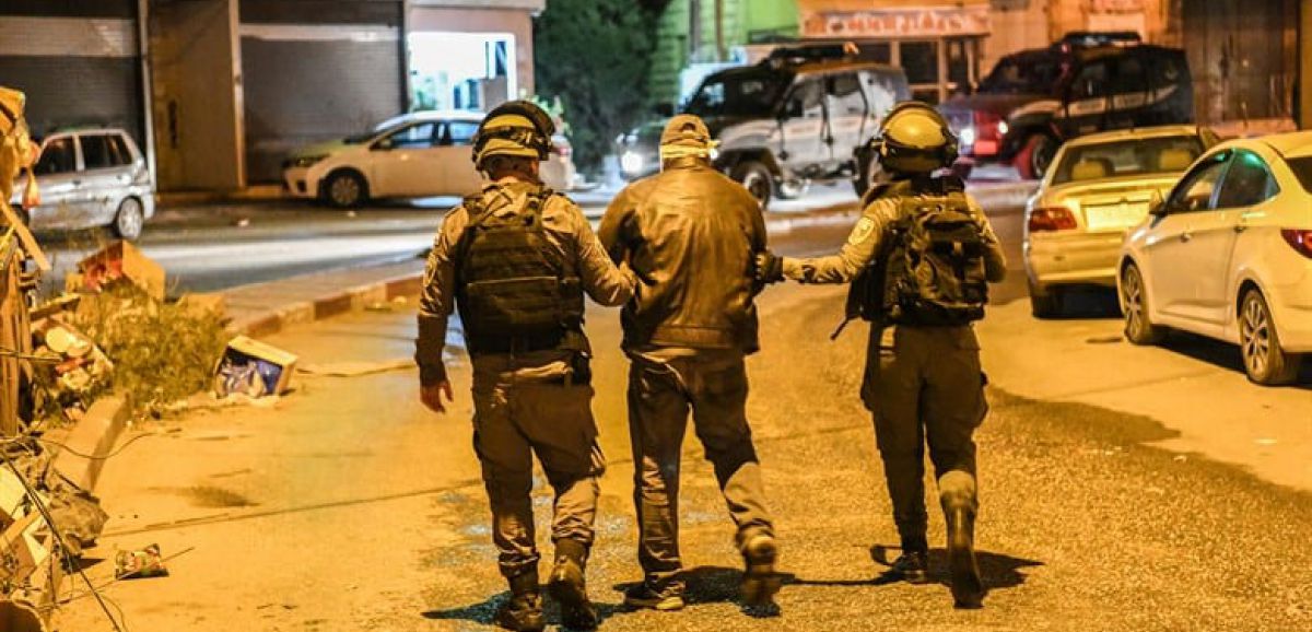 20 suspects terroristes palestiniens arrêtés en Judée-Samarie