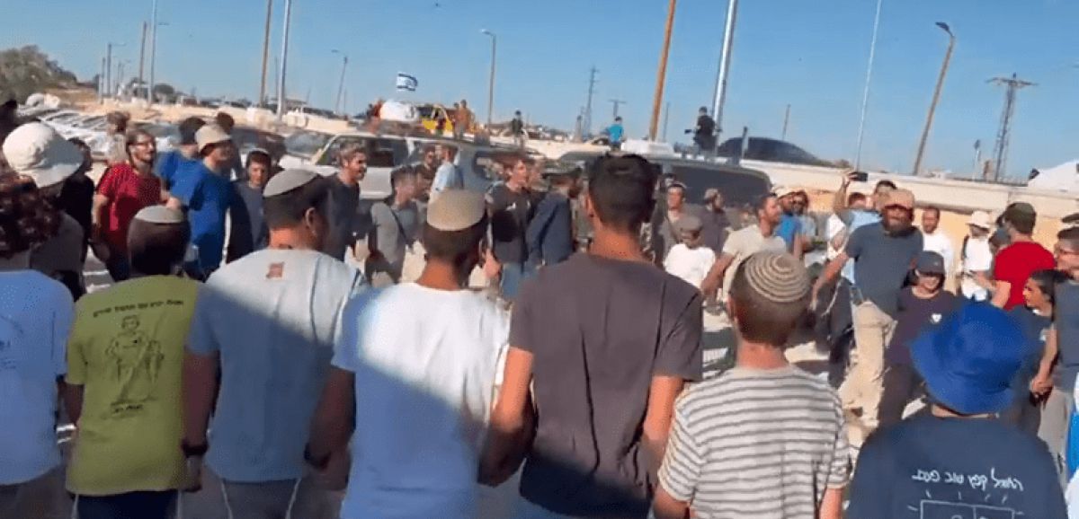 Les forces de sécurité israéliennes démantèlent des avant-postes jugés illégaux en Judée-Samarie