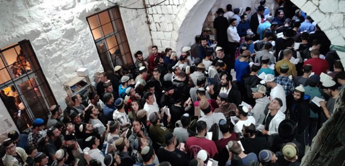 150 Israéliens ont prié au tombeau de Joseph à Sichem