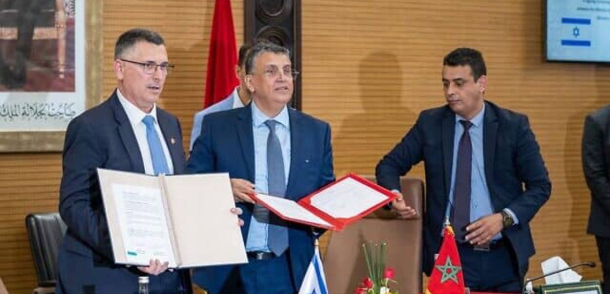 Israël et le Maroc signent des accords juridiques lors de la visite de Gideon Sa'ar