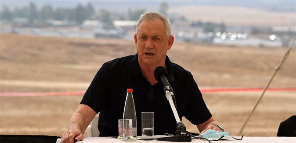 Benny Gantz : Israël est prêt à lancer une opération militaire contre le Hezbollah si le groupe terroriste attaque le champ gazier de Karish