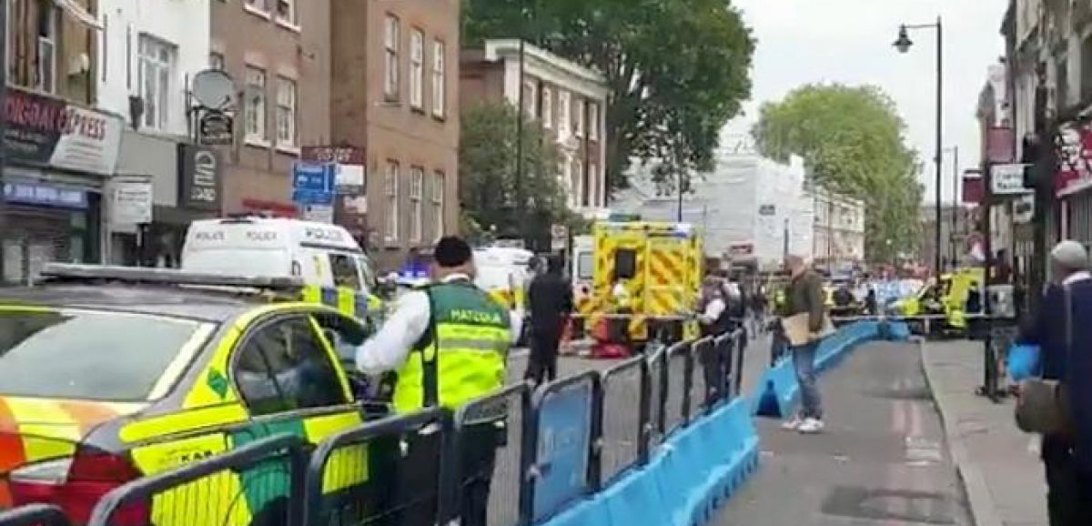 Attaque dans le centre de Londres ce matin : 2 policiers blessés, l'agresseur présumé interpellé