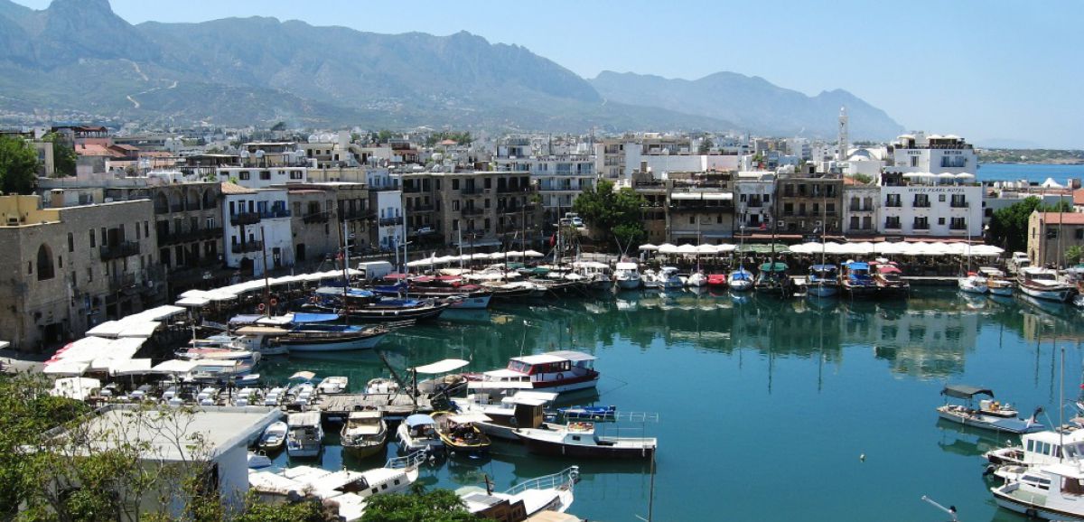En raison de l'augmentation du nombre de cas positifs en Israël, Chypre exigera des tests négatifs aux touristes israéliens
