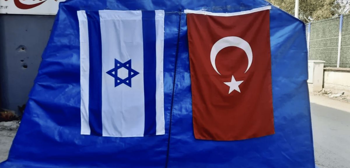 Israël fait don de centaines de tentes aux survivants des séismes en Turquie