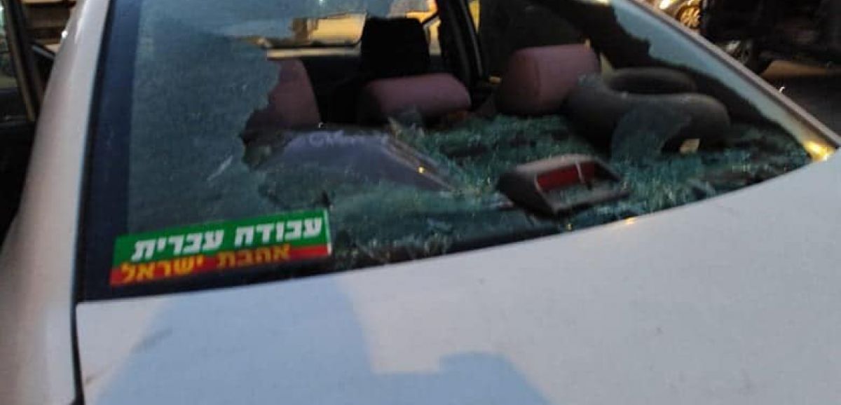 Violence à Huwara : des voitures juives bombardées de pierres par des dizaines d'émeutiers arabes