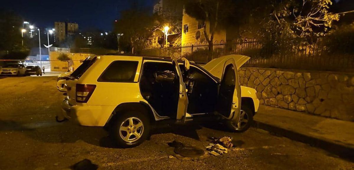 Des voitures israéliennes endommagées à Jérusalem