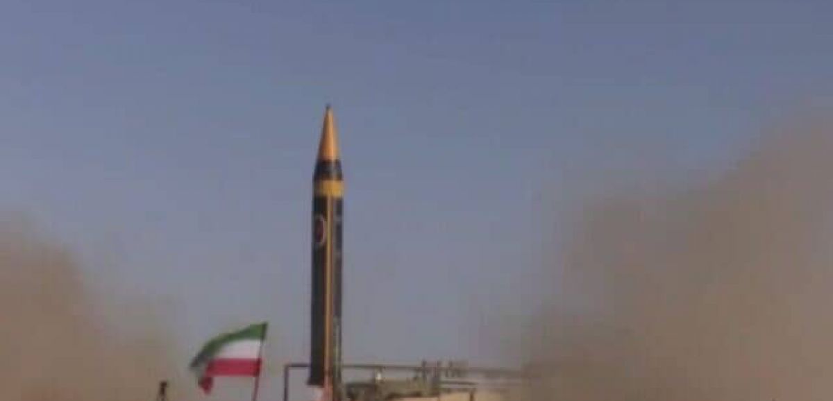 L'Iran dévoile un nouveau missile d'une portée de 2 000 kilomètres, capable de frapper Israël