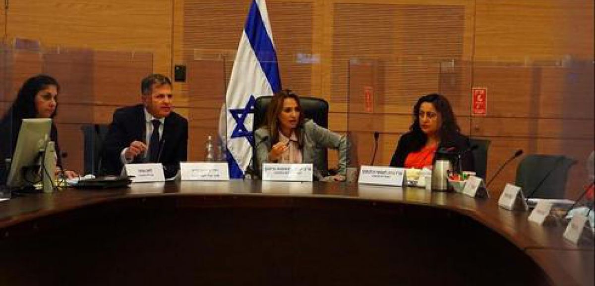 Une commission de la Knesset vote la réouverture des piscines et gymnases contre la décision de Netanyahou