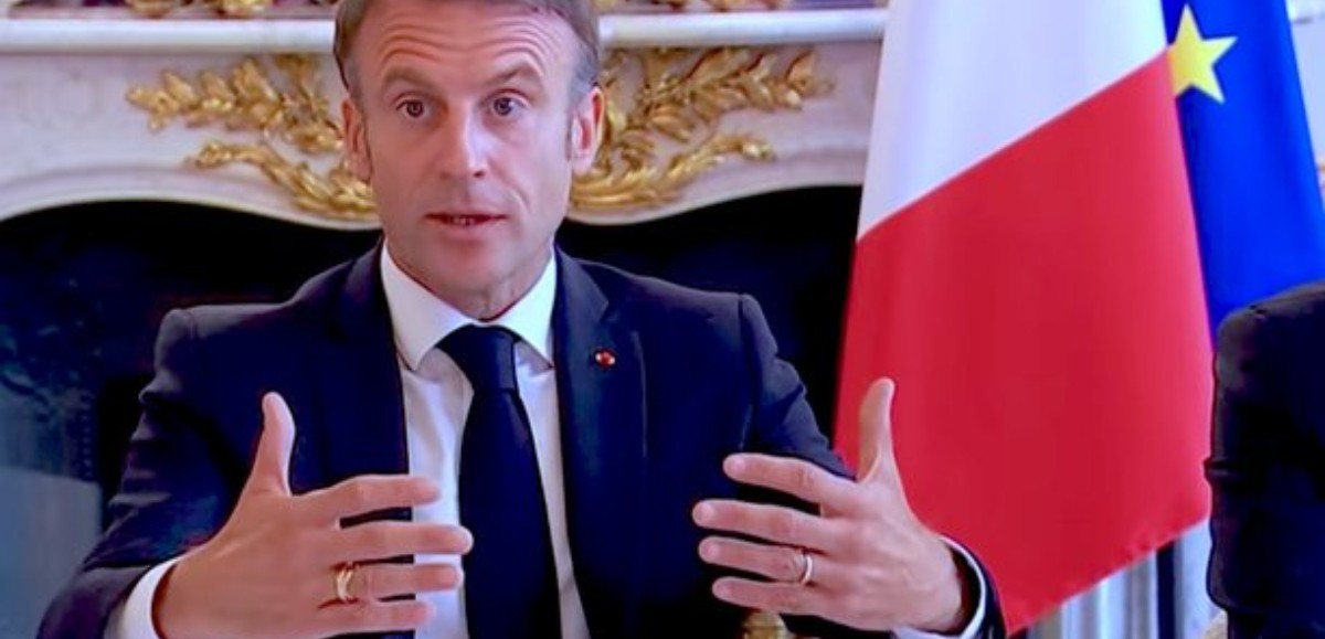 Emmanuel Macron : "Lutter efficacement contre le terrorisme ça n'est pas tout raser à Gaza"