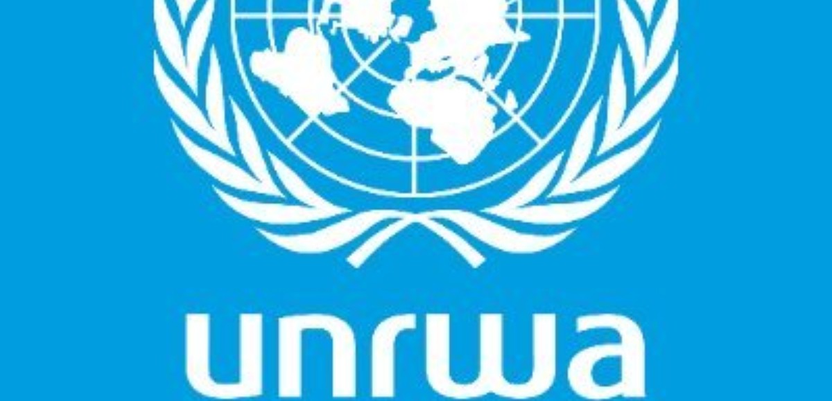 L'Union européenne affirme qu'elle réexamine le financement de l'UNRWA, la Roumanie suspend son financement 