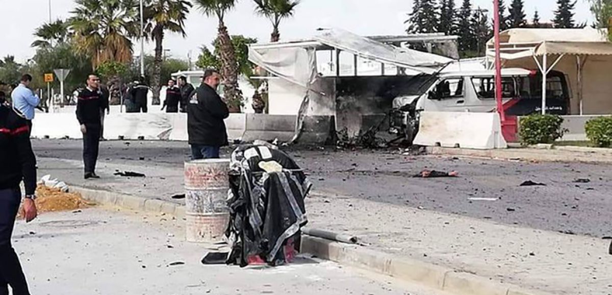 Attentat contre l'ambassade américaine à Tunis, un policier décédé
