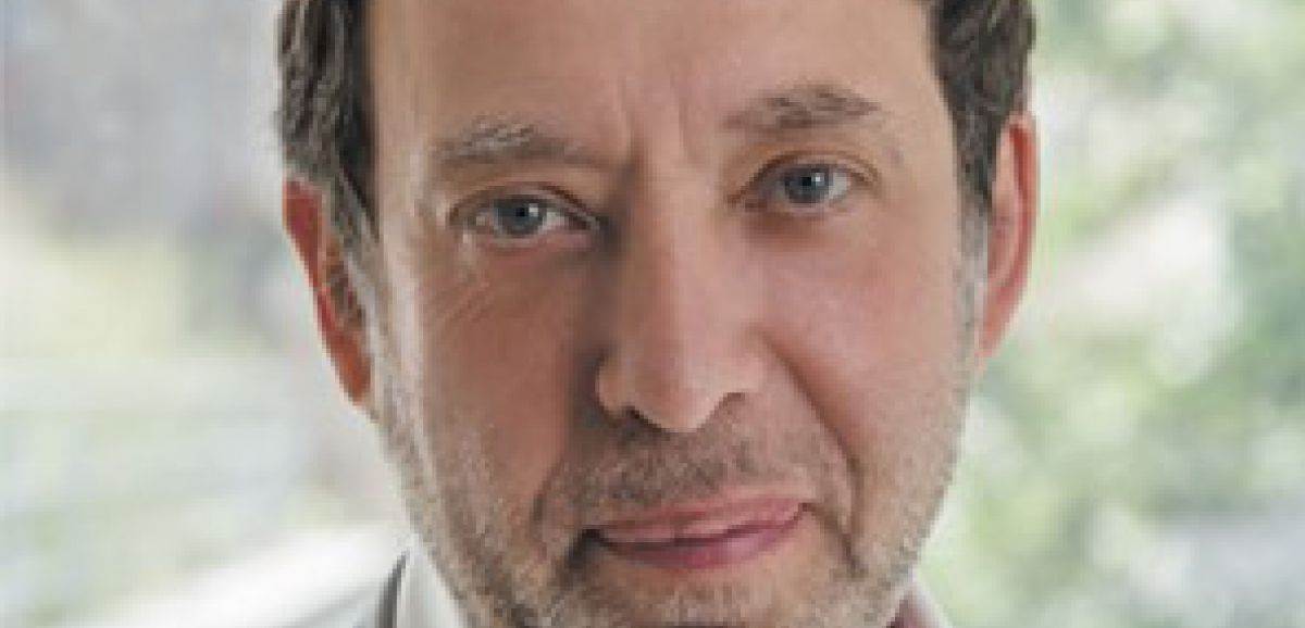 Marc Eisenberg présente Israël Tsedaka by Qualita au micro d'Alexis Lacroix