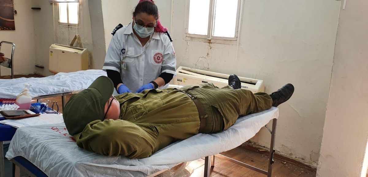 Israël testera à présent tous ceux ayant des symptômes du coronavirus