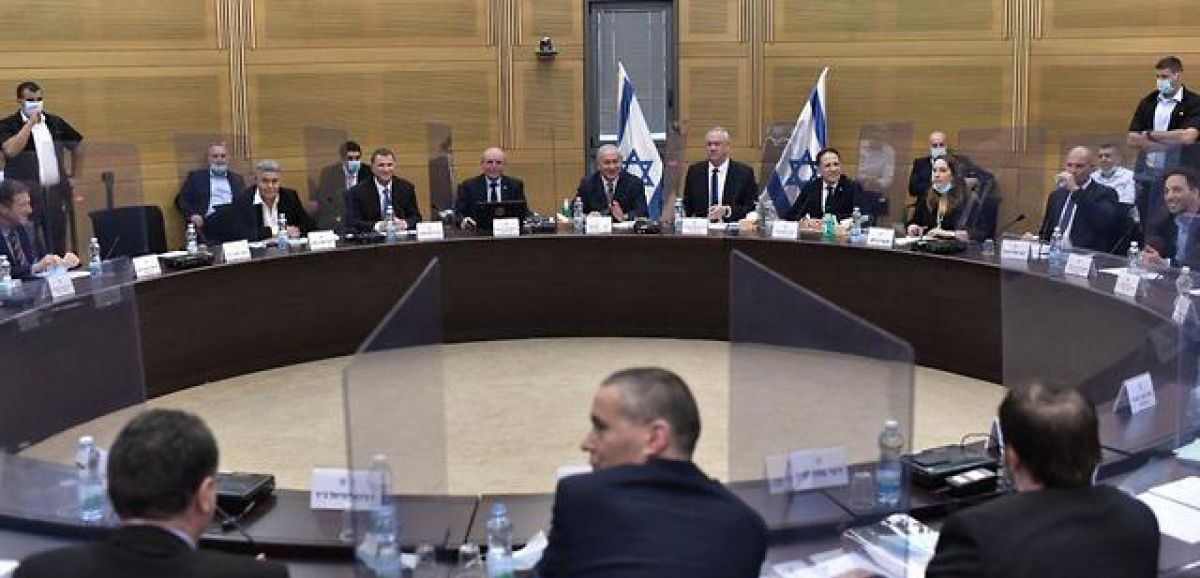 Le cabinet coronavirus israélien se réunit ce lundi pour discuter de mesures d'allègement du confinement