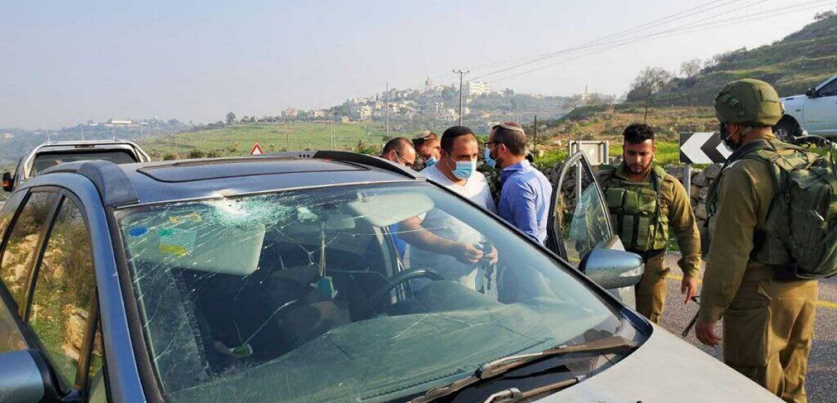 Attaque terroriste en Judée-Samarie: une Israélienne grièvement blessée par des jets de pierres