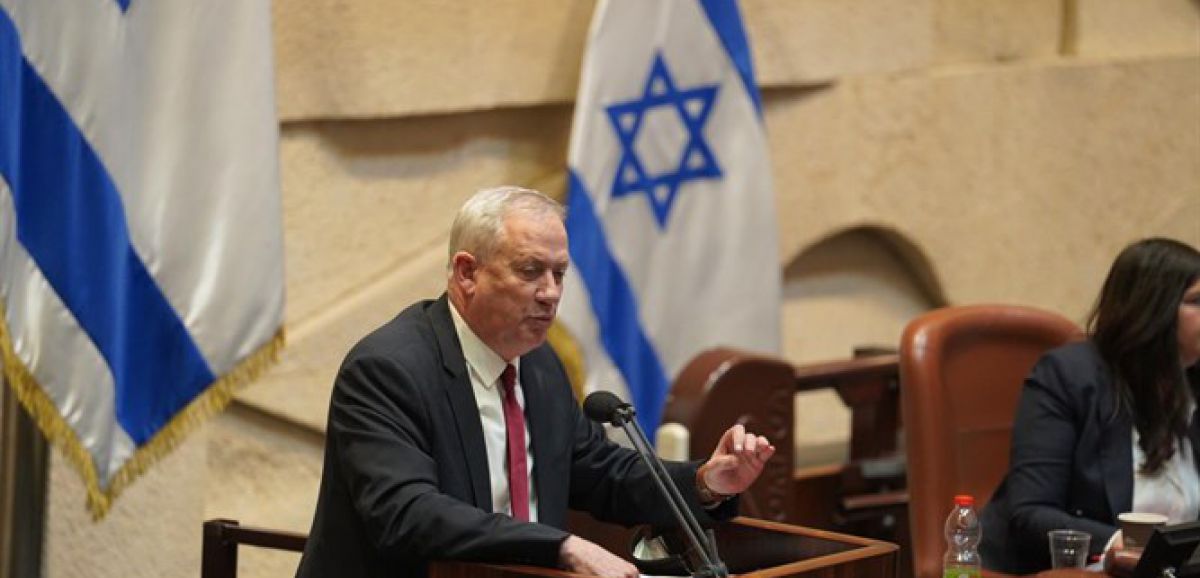 La Knesset approuve le projet de loi doublant les amendes pour violations du confinement