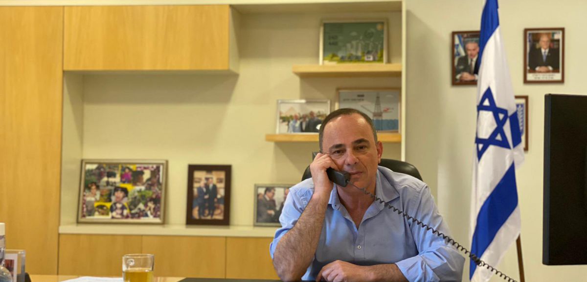 Yuval Steinitz: Tsahal doit provisoirement prendre le contrôle de Gaza pour désarmer le Hamas