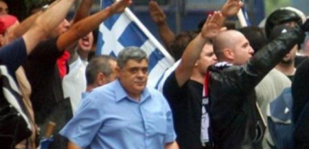 Le numéro 2 du parti néonazi grec Aube dorée arrêté