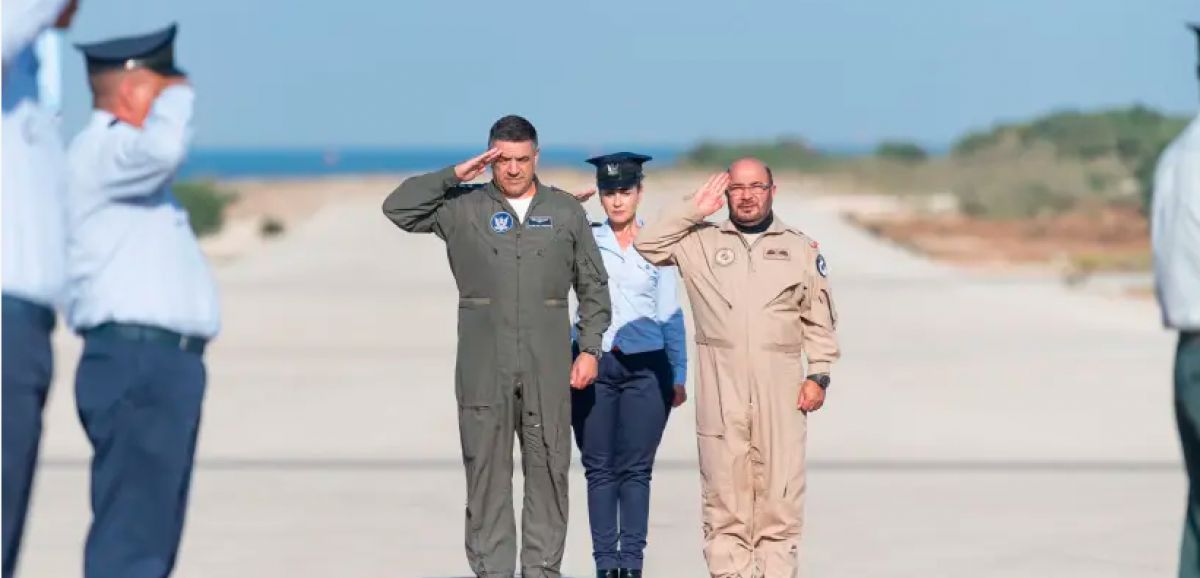 Première visite publique du chef de l'armée de l'air émiratie en Israël