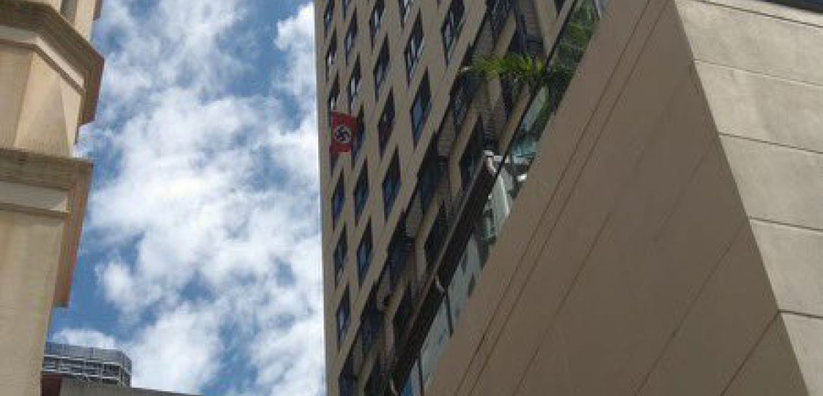 Australie : un drapeau nazi déployé près de la synagogue de Brisbane pendant le Shabbat