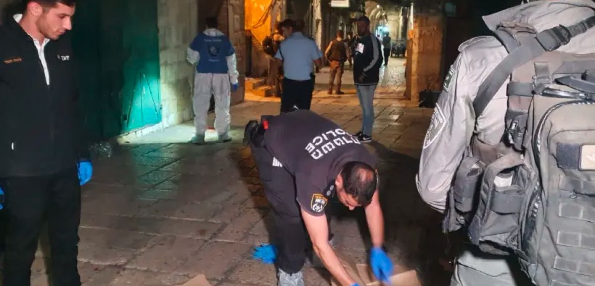 2 agents de la police des frontières israélienne blessés dans une attaque au couteau