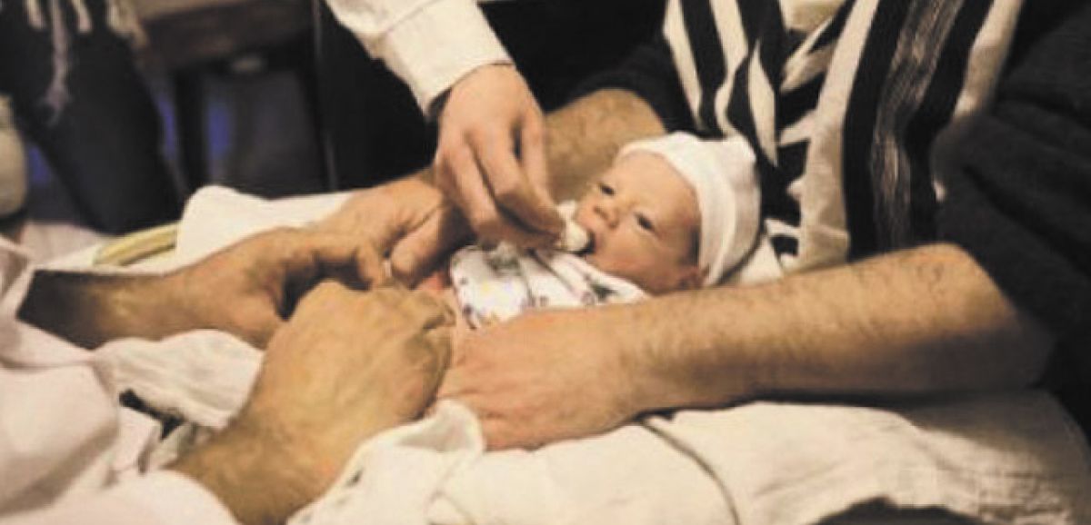 Le ministère de la Santé israélien autorise 19 participants aux circoncisions