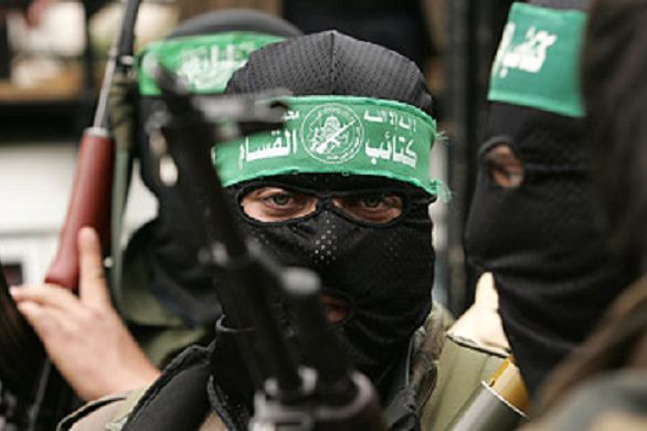 Le Hamas tire des roquettes dans la mer au large de Gaza