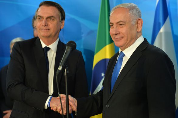 Le Président brésilien Jaïr Bolsonaro vent debout contre le nazisme