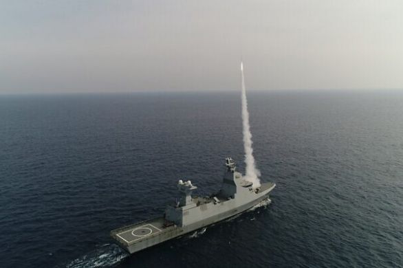 Un Dôme de fer monté sur un navire militaire achève un essai "complexe" contre les menaces en mer
