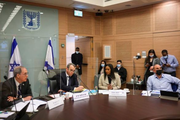 Israël assouplit les conditions de citoyenneté pour les Ukrainiens, mais uniquement pour les familles de Juifs