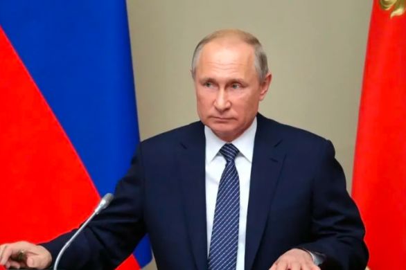 Poutine menace l'Ukraine de son "statut d'Etat"