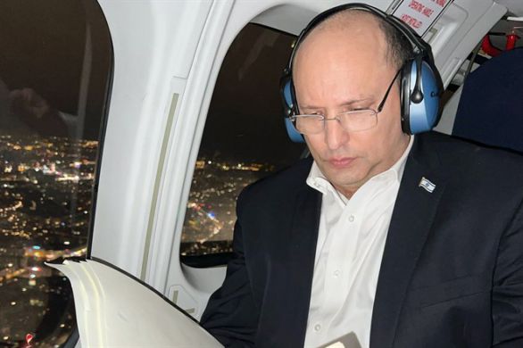 Après avoir rencontré Vladimir Poutine à Moscou, Naftali Bennett se rend à Berlin