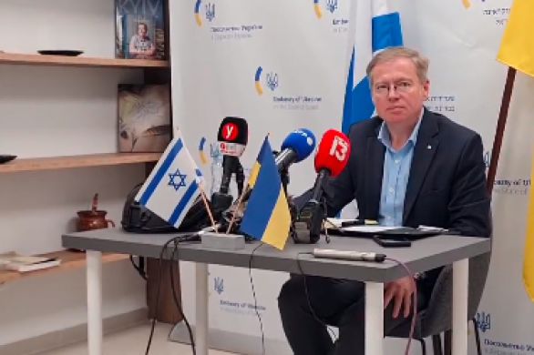 L'ambassadeur d'Ukraine en Israël remercie Bennett et affirme que Jérusalem pourrait accueillir des pourparlers
