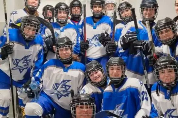 L'équipe féminine de hockey sur glace d'Israël débute son Championnat du monde, une première historique