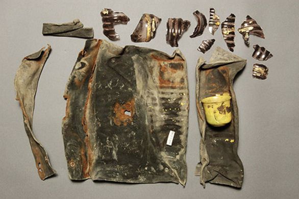 Des objets cachés par des prisonniers retrouvés à Auschwitz