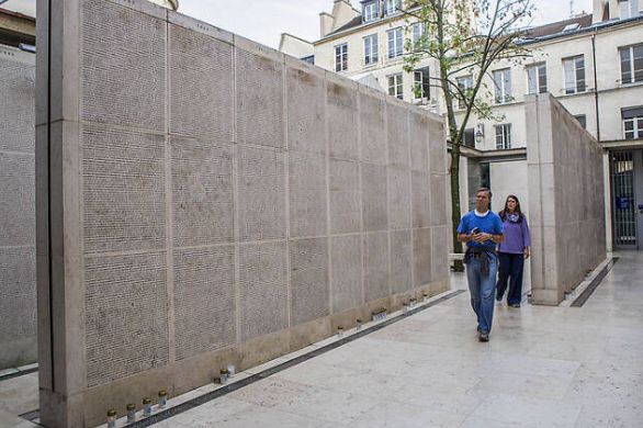 "C'est demain que nous partons " : lettres d'internés exposées au Mémorial de la Shoah de Drancy