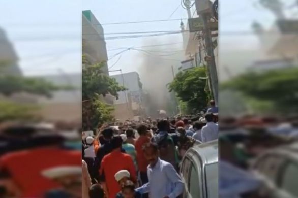 Un avion de ligne s'écrase à Karachi au Pakistan