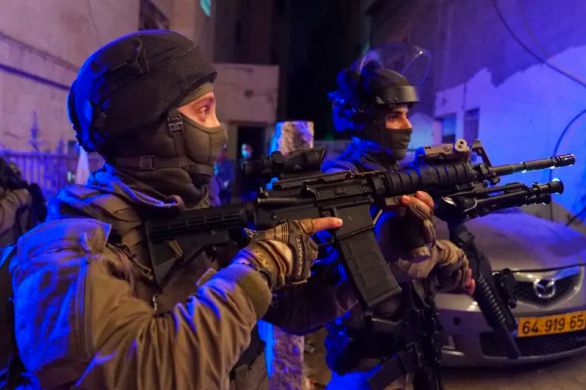 2 suspects arrêtés par les forces israéliennes pour avoir aidé les terroristes d'Elad