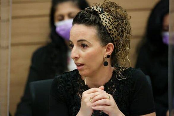 Naftali Bennett retire à Idit Silman ses fonctions dans les commissions de la Knesset