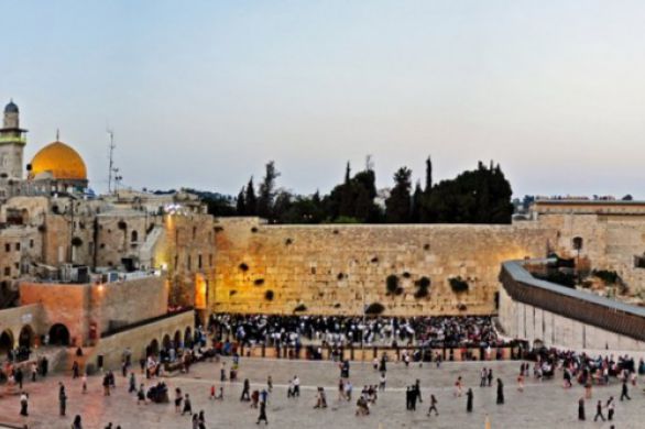 Après la communauté juive américaine, c’est celle d’Australie qui en appelle à Yaïr Lapid pour sécuriser le Kotel à Jérusalem