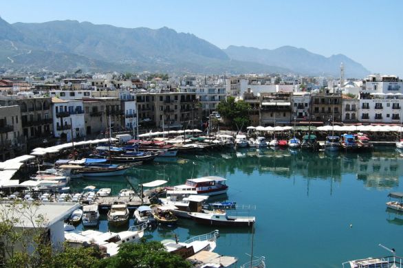 En raison de l'augmentation du nombre de cas positifs en Israël, Chypre exigera des tests négatifs aux touristes israéliens